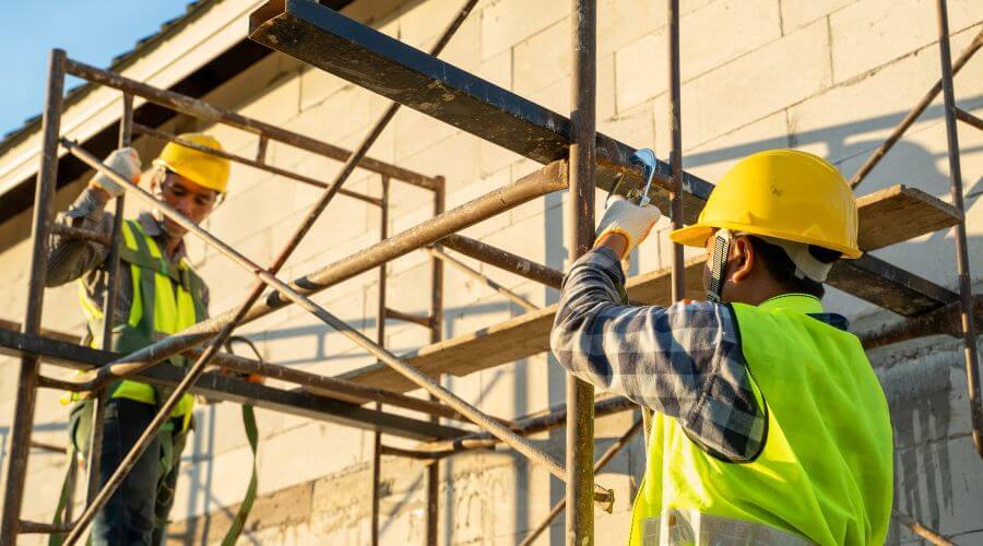 Professional fairlawn roofing services in Chatham, MI